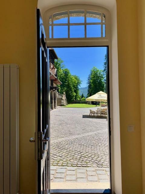 Castelul Cantacuzino Busteni Bagian luar foto